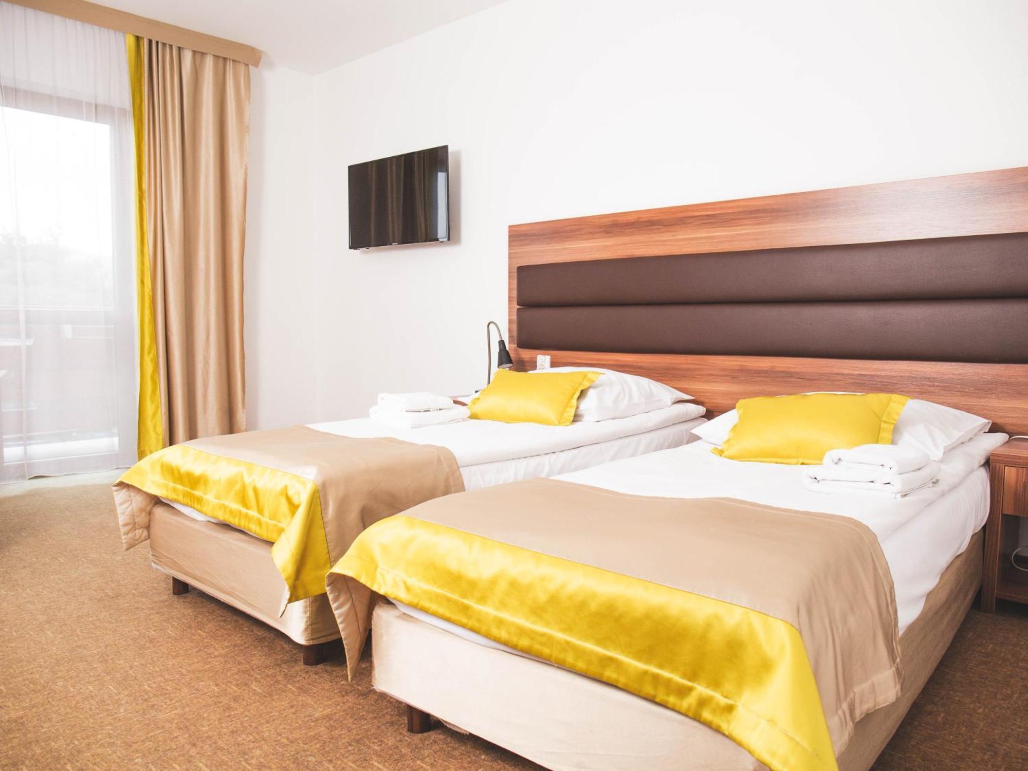 וגיירסקה גורקה Hotel Beskidian מראה חיצוני תמונה