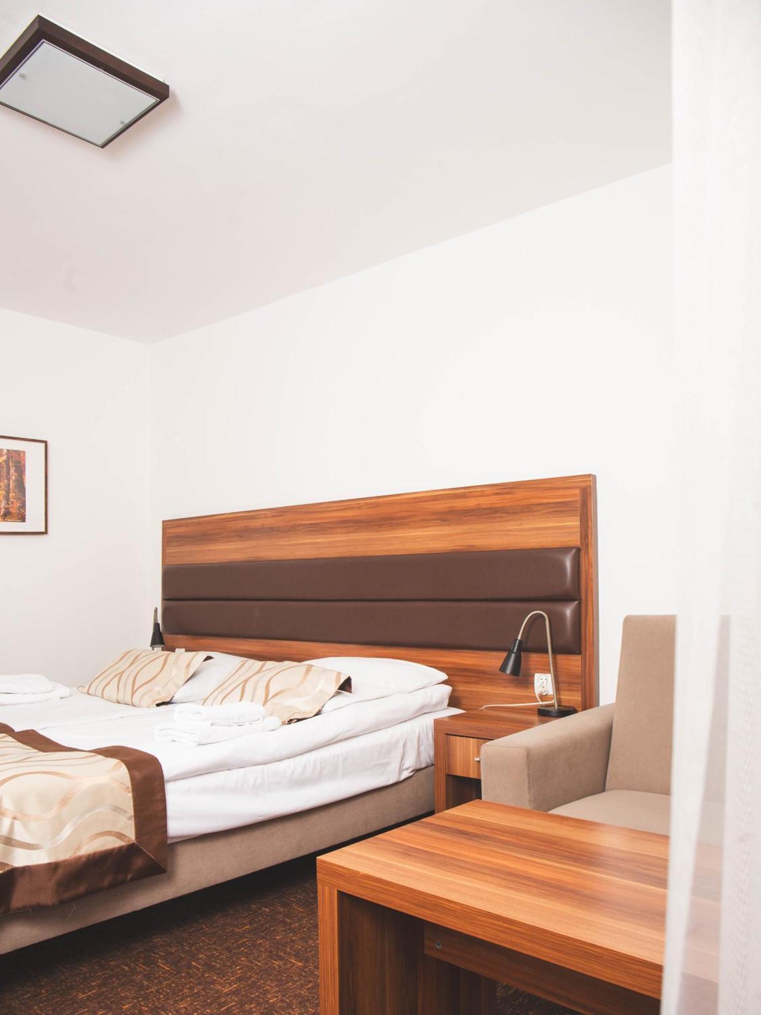וגיירסקה גורקה Hotel Beskidian מראה חיצוני תמונה