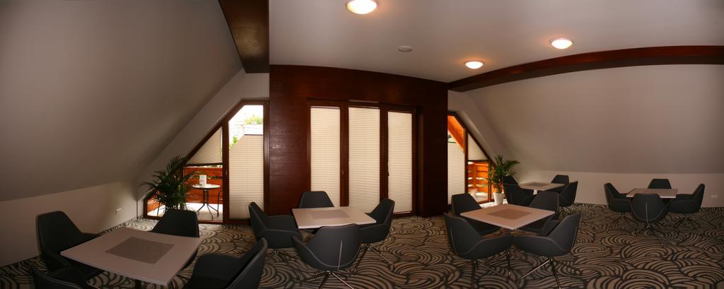 וגיירסקה גורקה Hotel Beskidian מראה חיצוני תמונה
